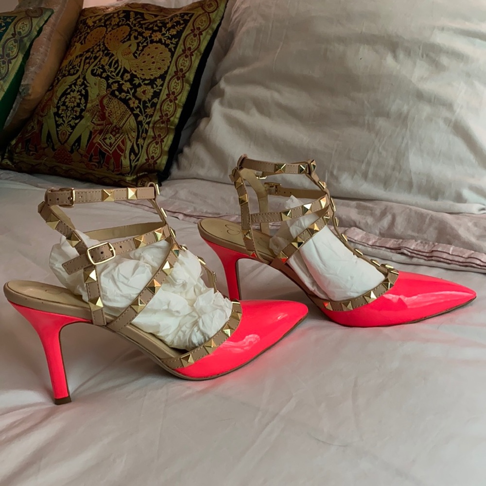 New 9.5 Hot Pink Gold Studded 2” Heels - Jessica Simpson Brand, no tags